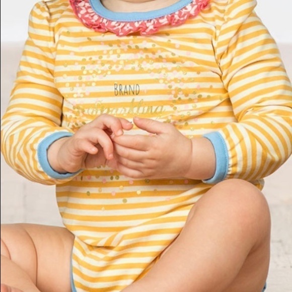 🍎MJ “HELLO BABY” BODYSUIT SET - Picture 3 of 8